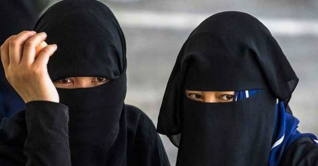 হিজাব পরায় পরীক্ষার হলে ঢুকতে দেওয়া হলো না দুই শিক্ষার্থীকে