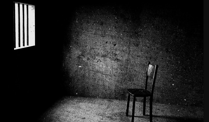 ‘মৃত্যু তুমি আমাকে কষ্ট দিয়ো না’ লিখে নারীর আত্মহত্যা