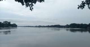 সুনামগঞ্জে নদীর পানি বিপৎসীমার ওপরে, নিম্নাঞ্চল প্লাবিত