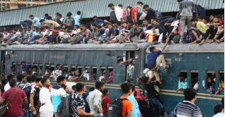 ঈদে রাজধানী ছেড়েছেন ৬৬ লাখ মানুষ ঈদে রাজধানী ছেড়েছেন ৬৬ লাখ মানুষ