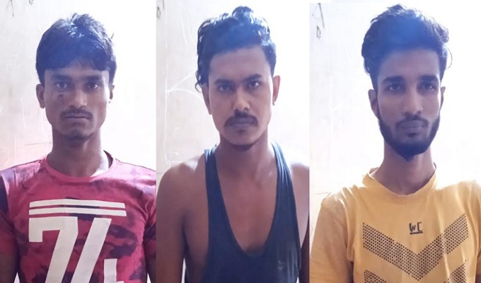 টাকার জন্য মাকে কুপিয়ে জখম করলো ছেলে