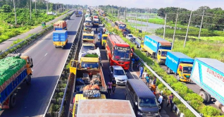 ঢাকা-টাঙ্গাইল মহাসড়কে ২০ কিলোমিটার যানজট