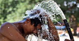 গরমে জনজীবন ওষ্ঠাগত