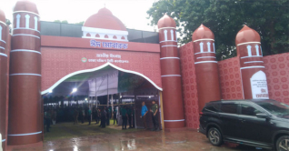 ঝড়-বৃষ্টিতেও জাতীয় ঈদগাহে নামাজ পড়া যাবে ঝড়-বৃষ্টিতেও জাতীয় ঈদগাহে নামাজ পড়া যাবে