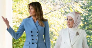 এবার মেলানিয়াকে তুরস্কের ফার্স্ট লেডির খোলা চিঠি এবার মেলানিয়াকে তুরস্কের ফার্স্ট লেডির খোলা চিঠি