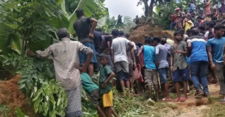 কমলগঞ্জে টিলা ধসে নারী চা-শ্রমিক নিহত কমলগঞ্জে টিলা ধসে নারী চা-শ্রমিক নিহত