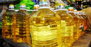 আপাতত বাড়ছে না আর ভোজ্য তেলের দাম আপাতত বাড়ছে না আর ভোজ্য তেলের দাম