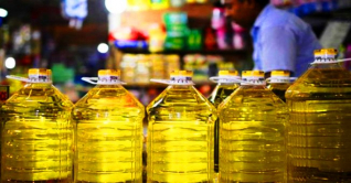 গোয়ালঘরে মিলল ৭০০ লিটার সয়াবিন তেল