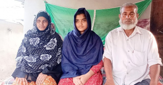 মে‌ডি‌কে‌লে চান্স পে‌য়ে‌ছে মে‌য়ে, খু‌শি ভ্যানচালক বাবা