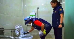 থাইল্যান্ডে অস্ট্রেলীয় দূতাবাসে নারীদের টয়লেটে গোপন ক্যামেরা!