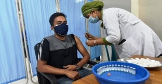 টিকা নিবন্ধনে বয়সসীমা সর্বনিম্ন ১৮ বছর টিকা নিবন্ধনে বয়সসীমা সর্বনিম্ন ১৮ বছর