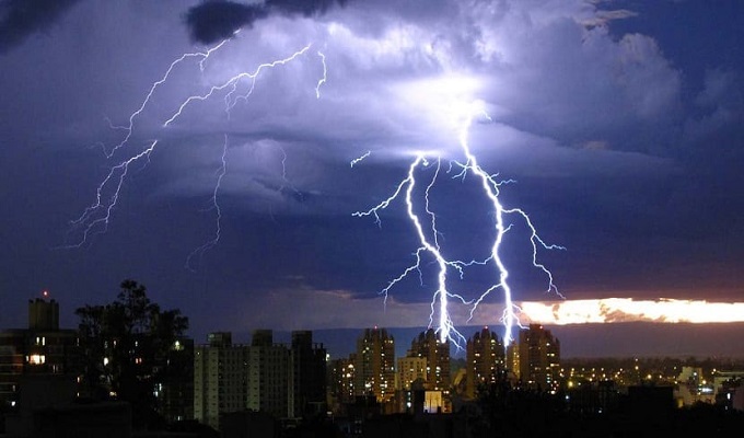 রাজধানীর মালিবাগে বজ্রপাতে দুই বোনসহ নিহত ৩