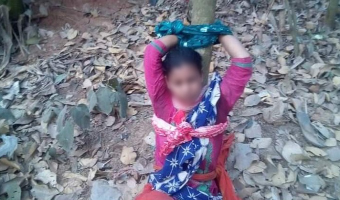 নারী পোশাক শ্রমিককে গাছে বেঁধে নির্যাতন