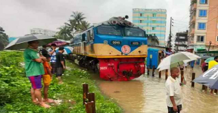 কক্সবাজার রুটে ট্রেন চলাচল বন্ধ কক্সবাজার রুটে ট্রেন চলাচল বন্ধ