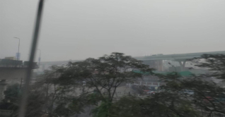 রাজধানীতে ঘন কুয়াশা রাজধানীতে ঘন কুয়াশা