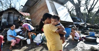 টাইফুনে লণ্ডভণ্ড ফিলিপিন্স, নিহত বেড়ে ২০৮