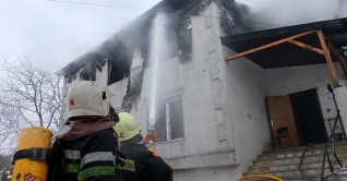 ইউক্রেনে নার্সিং হোমে অগ্নিকান্ডে ৫ নারীর প্রাণহানি ইউক্রেনে নার্সিং হোমে অগ্নিকান্ডে ৫ নারীর প্রাণহানি