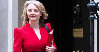 রুশ সেনাদের সরানো হলে নিষেধাজ্ঞা প্রত্যাহার করবে ব্রিটেন