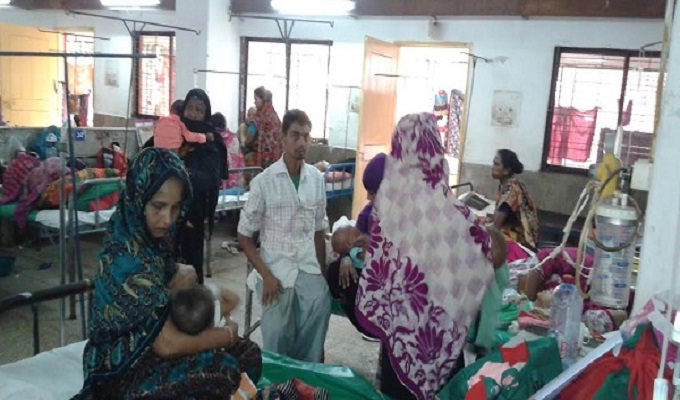 যশোরে শীতের সঙ্গে বাড়ছে শিশু রোগী।  ছবি : সংগৃহীত