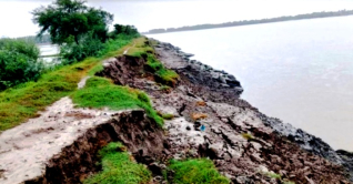 ধেয়ে আসছে সিত্রাং, আতঙ্কে উপকূলের মানুষ