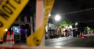 যুক্তরাষ্ট্রে বিশ্ববিদ্যালয়ের পাশে গোলাগুলি, নিহত ১, আহত ৭ যুক্তরাষ্ট্রে বিশ্ববিদ্যালয়ের পাশে গোলাগুলি, নিহত ১, আহত ৭