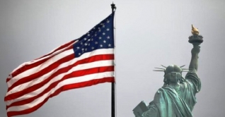 পর্যটকদের জন্য ২০ মাস পর খুলছে যুক্তরাষ্ট্রের দুয়ার