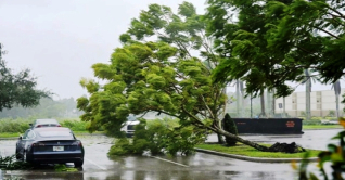 যুক্তরাষ্ট্রে আঘাত হেনেছে হারিকেন ইয়ান, নিহত ৪৫
