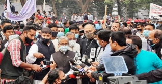 প্রমিত ভাষা ব্যবহার খুব জরুরি : ঢাবি ভিসি