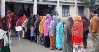 প্রথম ধাপে দেশের ২৪ পৌরসভায় ভোট গ্রহণ চলছে প্রথম ধাপে দেশের ২৪ পৌরসভায় ভোট গ্রহণ চলছে