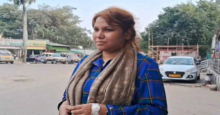 কোলকাতায় প্রতারকের ফাঁদে বাংলাদেশি দুই পর্যটক কোলকাতায় প্রতারকের ফাঁদে বাংলাদেশি দুই পর্যটক