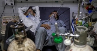 ভারতে একদিনে আক্রান্ত প্রায় ৩ লাখ, মৃত্যু ২,০২০