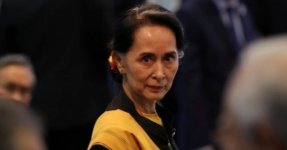 সু চির বিরুদ্ধে আদালতে দুর্নীতির নতুন চার অভিযোগ