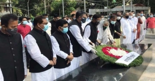 মুজিবনগর দিবসে বঙ্গবন্ধুর প্রতিকৃতিতে প্রধানমন্ত্রীর শ্রদ্ধা মুজিবনগর দিবসে বঙ্গবন্ধুর প্রতিকৃতিতে প্রধানমন্ত্রীর শ্রদ্ধা