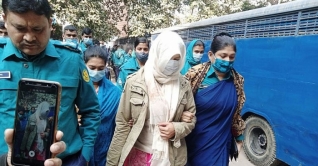 দুদকের জিজ্ঞাসাবাদে পিকে হালদারের বান্ধবী অবন্তিকা