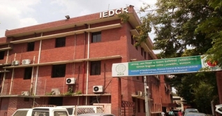 করোনাভাইরাস: পরামর্শ পেতে জরুরী ফোন নম্বর