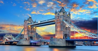 ইংল্যান্ডে ৬০ শিক্ষার্থীসহ দুর্ঘটনায় স্কুলবাস ইংল্যান্ডে ৬০ শিক্ষার্থীসহ দুর্ঘটনায় স্কুলবাস