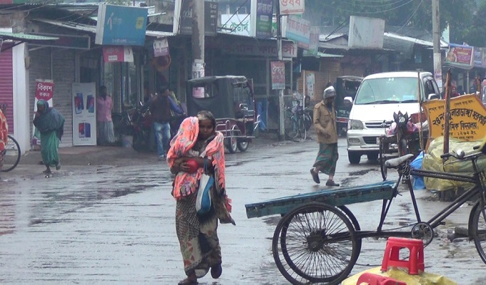 হঠাৎ বৃষ্টিতে পঞ্চগড়ে তাপমাত্রা কমছে