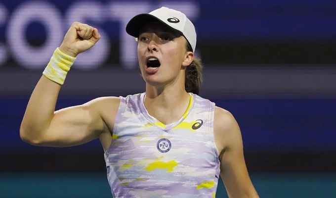 ইউরোপীয়ান বর্ষসেরা ক্রীড়া ব্যক্তিত্ব টেনিস তারকা ইগা সোয়াইটেক।  ফাইল ছবি।