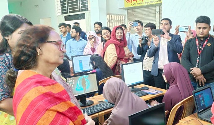 তথ্যপ্রযুক্তি শিক্ষায় নারীদের এগিয়ে আসতে হবে: ইন্দিরা