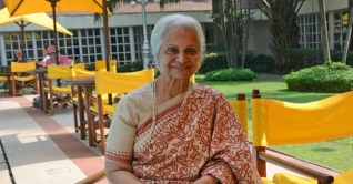 ৮১ বছরের ওয়াহিদা এখন ফোটোগ্রাফার