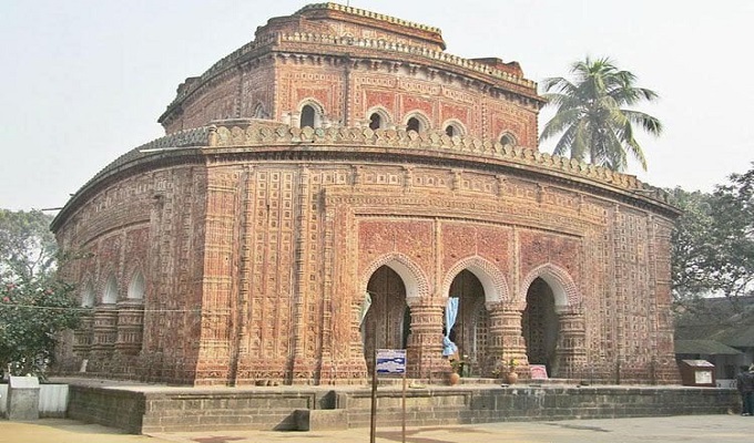 দিনাজপুর জেলার কাহারোল উপজেলায় কান্তজির মন্দির