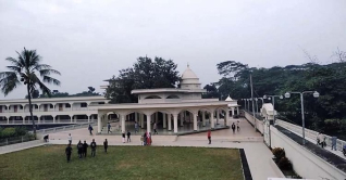 কুমিল্লার শতবর্ষী আশ্রমটি এখন দৃষ্টিনন্দন স্থাপনা