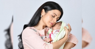 নবজাতক কোলে কোয়েল, প্রথমবার প্রকাশ্যে ছবি