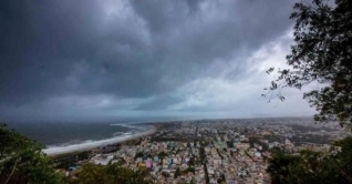 ঘূর্ণিঝড় ‘ফণী’ আজ সন্ধ্যায় আঘাত হানবে বাংলাদেশে