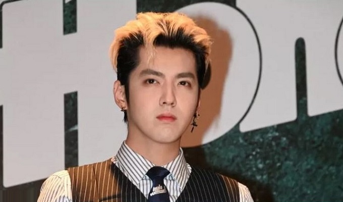 চীনা বংশোদ্ভূত কানাডিয়ান পপ তারকা ক্রিস উ