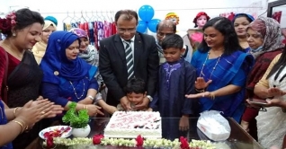 ঝালকাঠিতে কুটিরশিল্প সামগ্রী বিক্রয় কেন্দ্রের উদ্বোধন