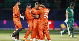 দ. আফ্রিকাকে হারিয়ে ডাচদের ইতিহাস দ. আফ্রিকাকে হারিয়ে ডাচদের ইতিহাস