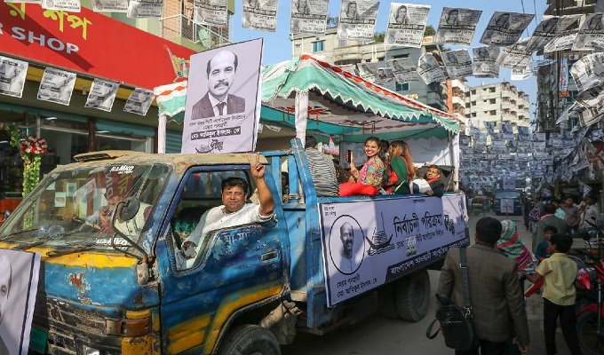 ঢাকা সিটি নির্বাচন: জনভোগান্তি উপেক্ষা করে চলছে প্রচারণা