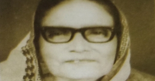 বিপন্নকালের ভেলা ও আমার মা উমা বসু