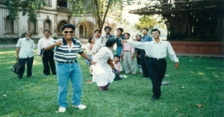 তরুণ লেখক প্রকল্প: সেই সব জলপতনের গান-৪ তরুণ লেখক প্রকল্প: সেই সব জলপতনের গান-৪